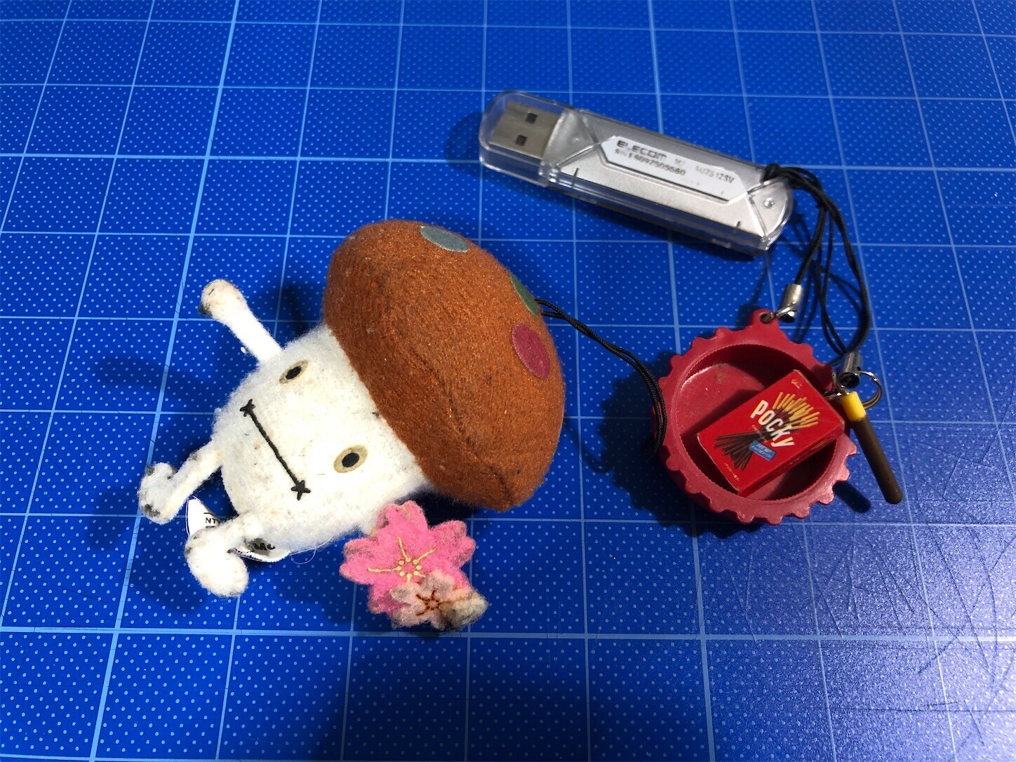 過去のUSBメモリーが出てきたけれど、どうしようかなこれ - Archetype++