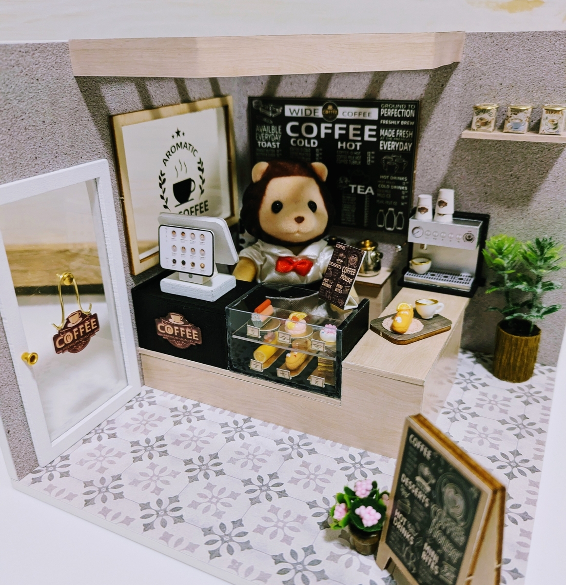 193 ミニチュアカフェ リーフ ドールハウス シルバニアファミリー ドールハウス〉Leisurely coffee shop 〈シルバニア〉店長決定