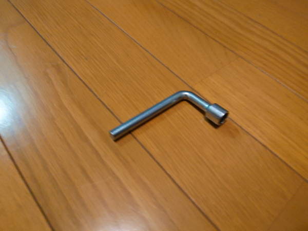 パソコンラック用レンチ
