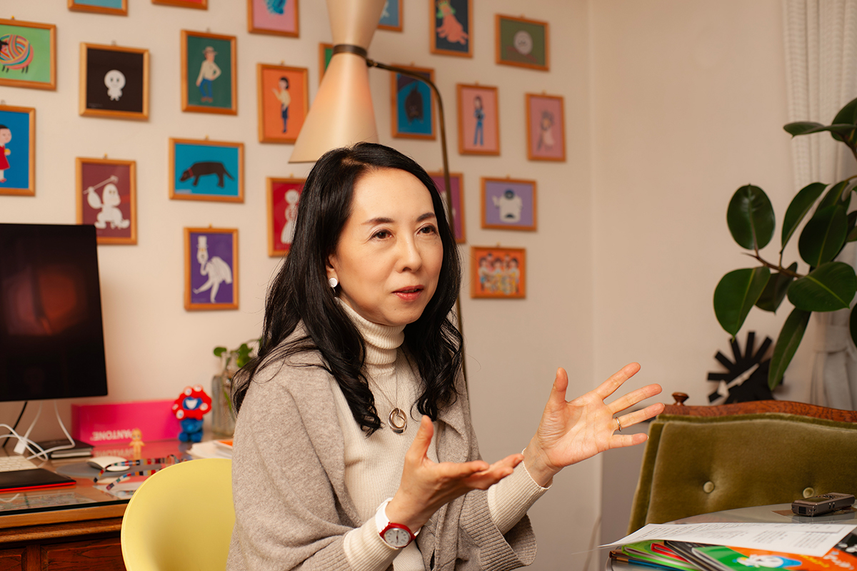 描き込み始めると朝4時までになることもあるという中井さん