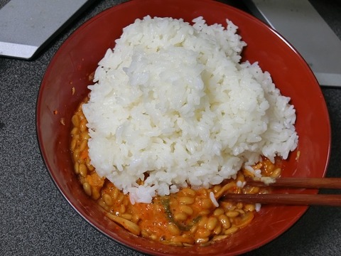 納豆キムチご飯