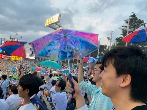 野球観戦部の様子です！