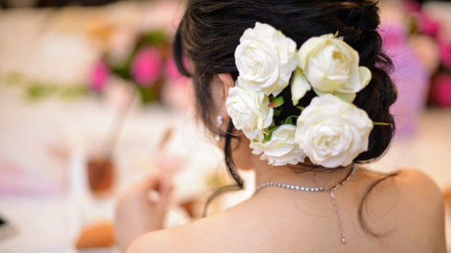 結婚式の花嫁の後姿の写真syu_rei