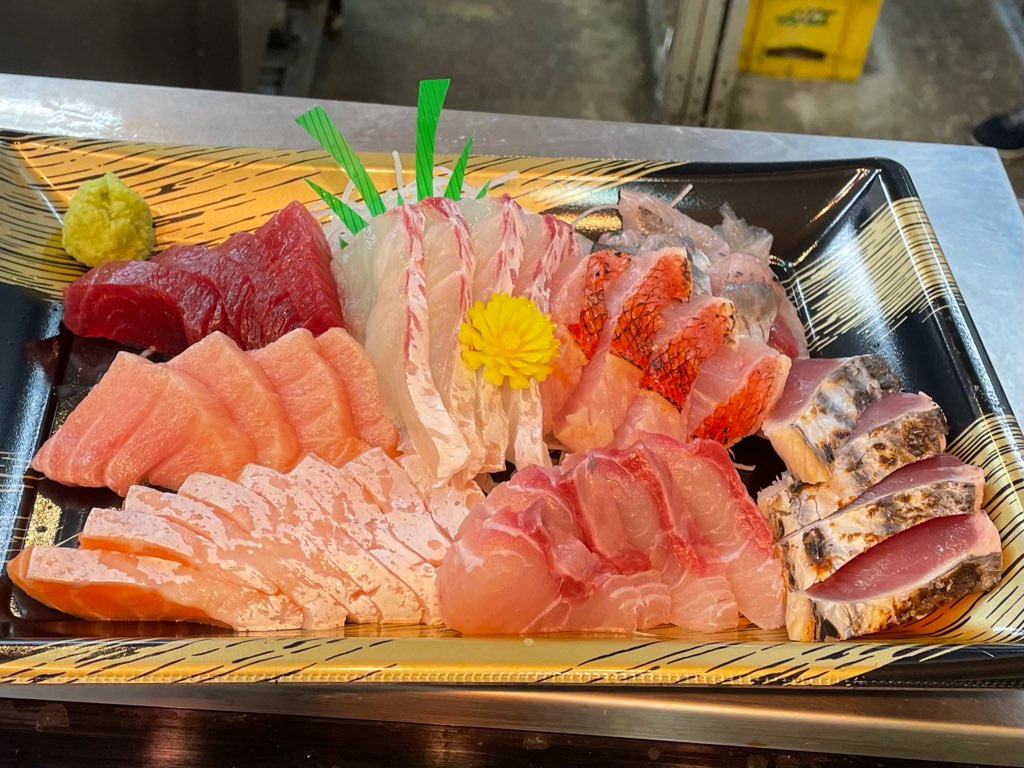 魚を食す 刺し盛り さかなつくし