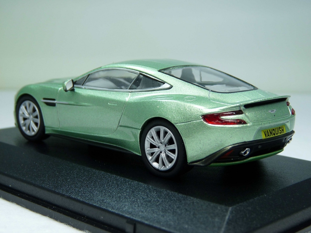 1/43 Spark Aston Martin Zagato V12 in red form 2012 S2406