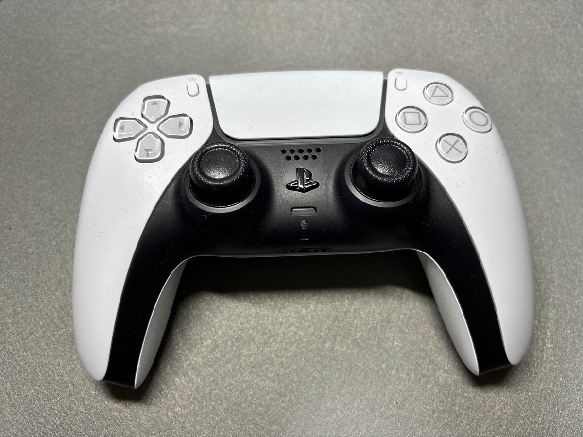 PS5のコントローラーを放置してたら加水分解でベトベトになってしまっ 