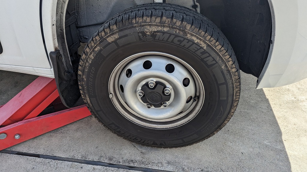 FIAT DUCATO スタッドレスを購入して交換 - びーだぶ家の