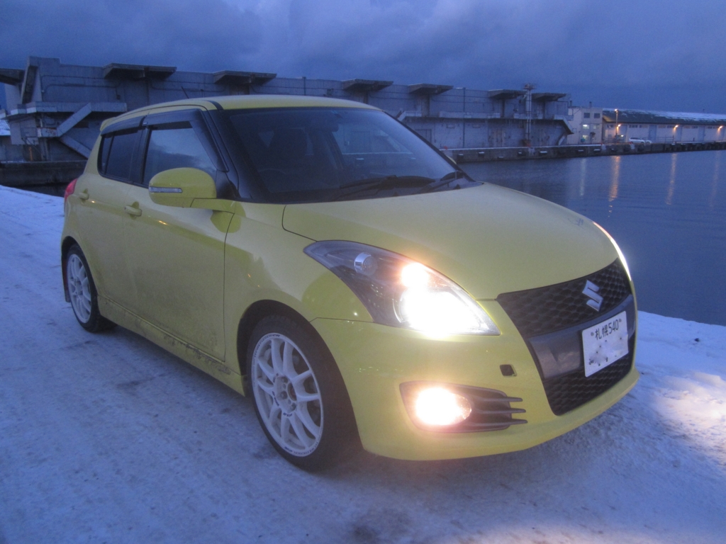 スズキ スイフトスポーツ (ZC32S) チャンピオンイエローを買いました