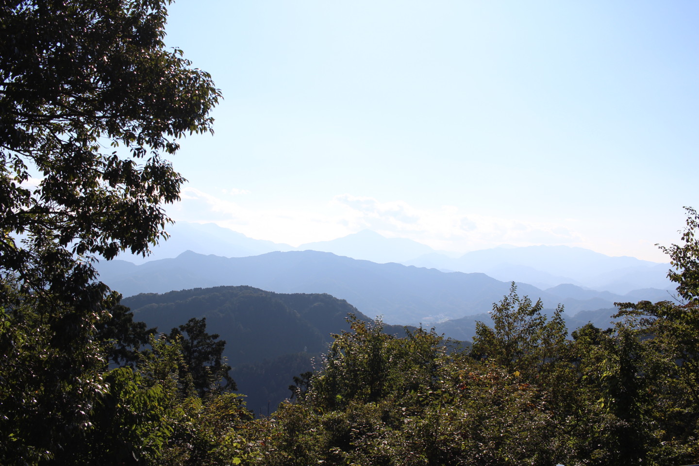 高尾山山頂からの景色の写真 高尾山山頂からの景色の写真