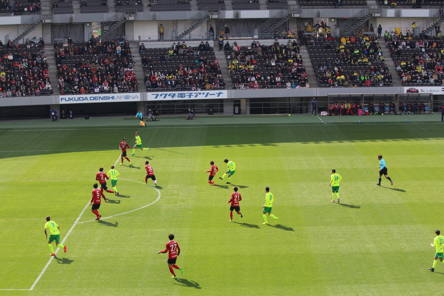 J2 第3節 千葉 VS 名古屋 町田選手のミドルシュートの写真 J2 第3節 千葉 VS 名古屋 町田選手のミドルシュートの写真