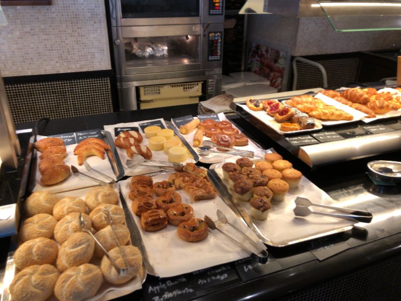 ウエスティン東京「ザ ・テラス」の朝食パン