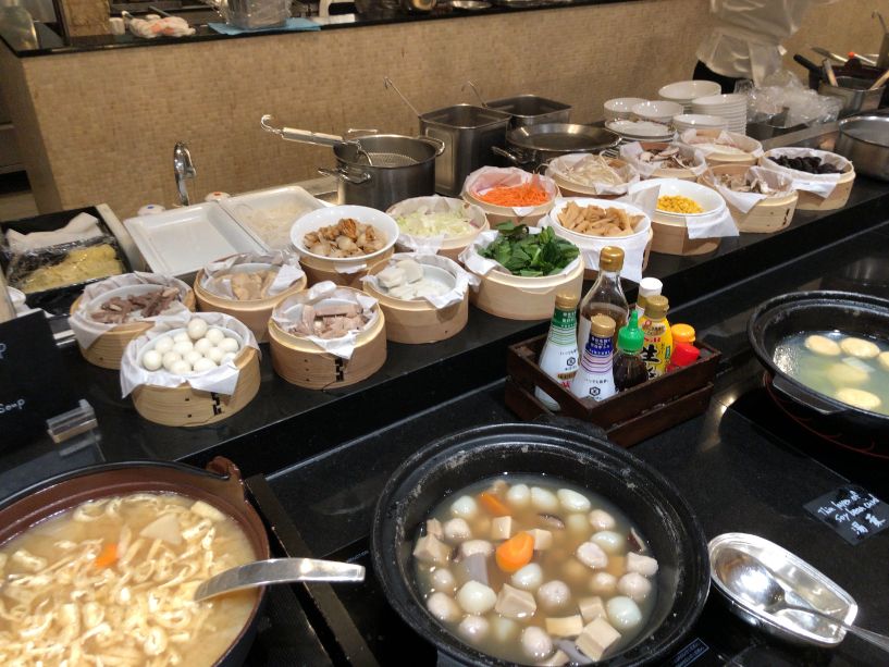 ウエスティン東京「ザ ・テラス」の朝食麺類