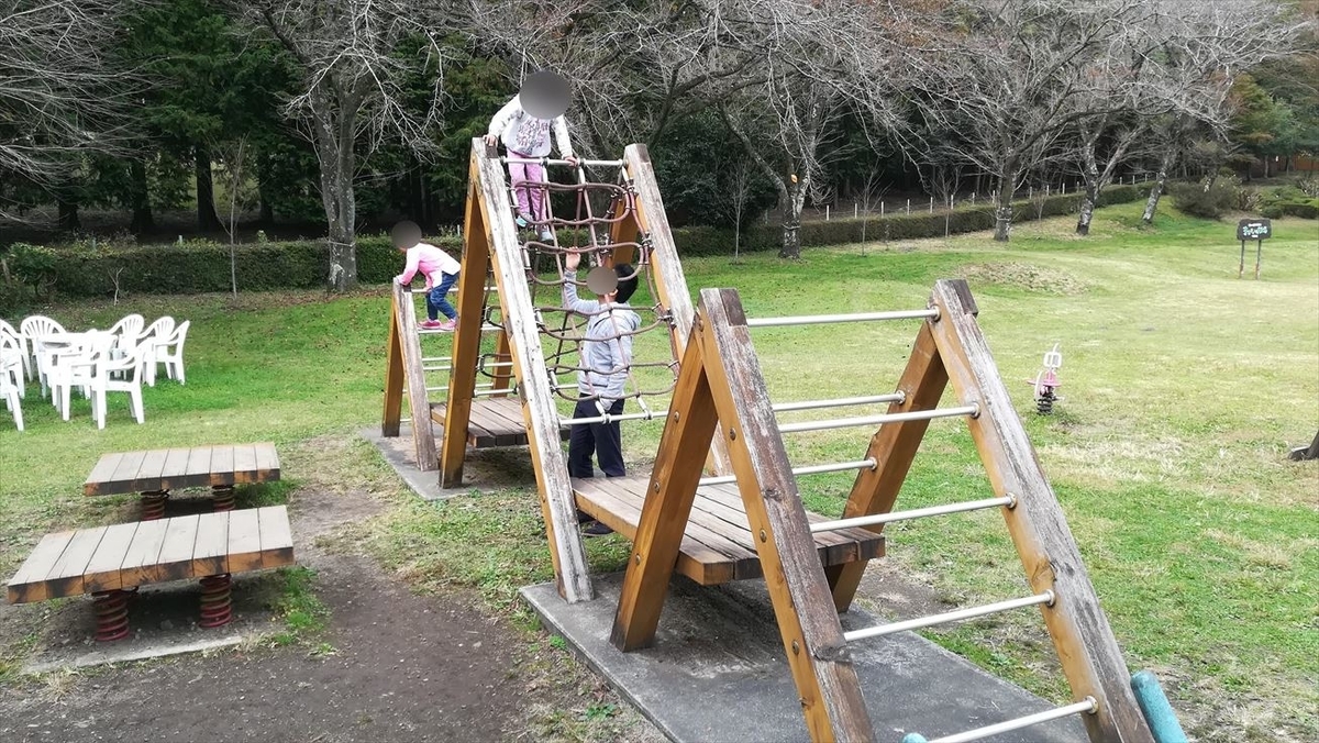 f:id:t4o0m0:20190511235518j:plain f:id:t4o0m0:20190511235518j:plain