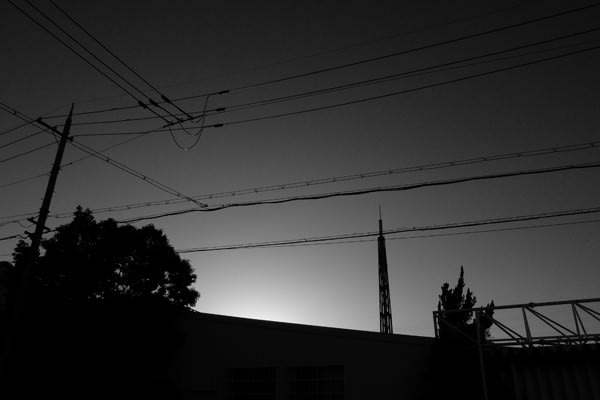 夕闇迫る頃 (1) - ガラスの向こう側
