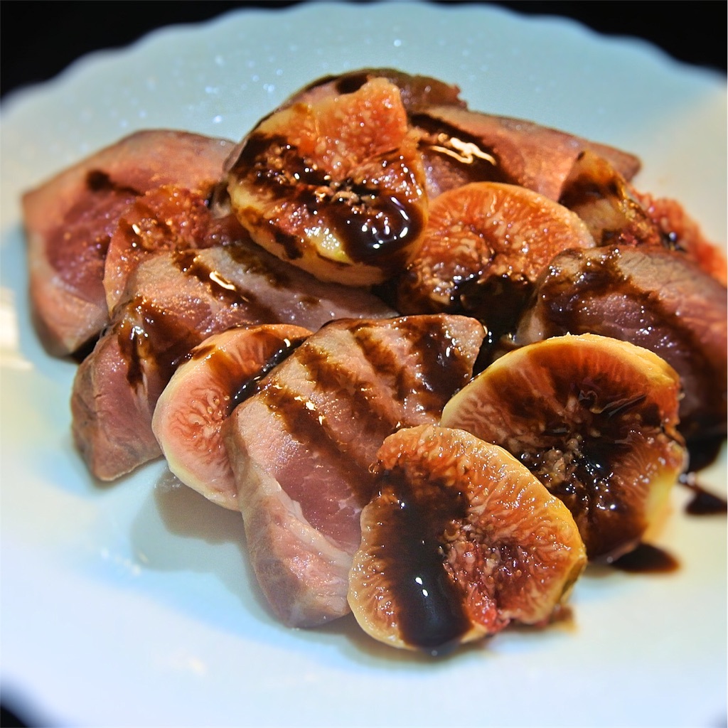 イチジクとグリル豚肉のバルサミコソース K M Winelife Consulting