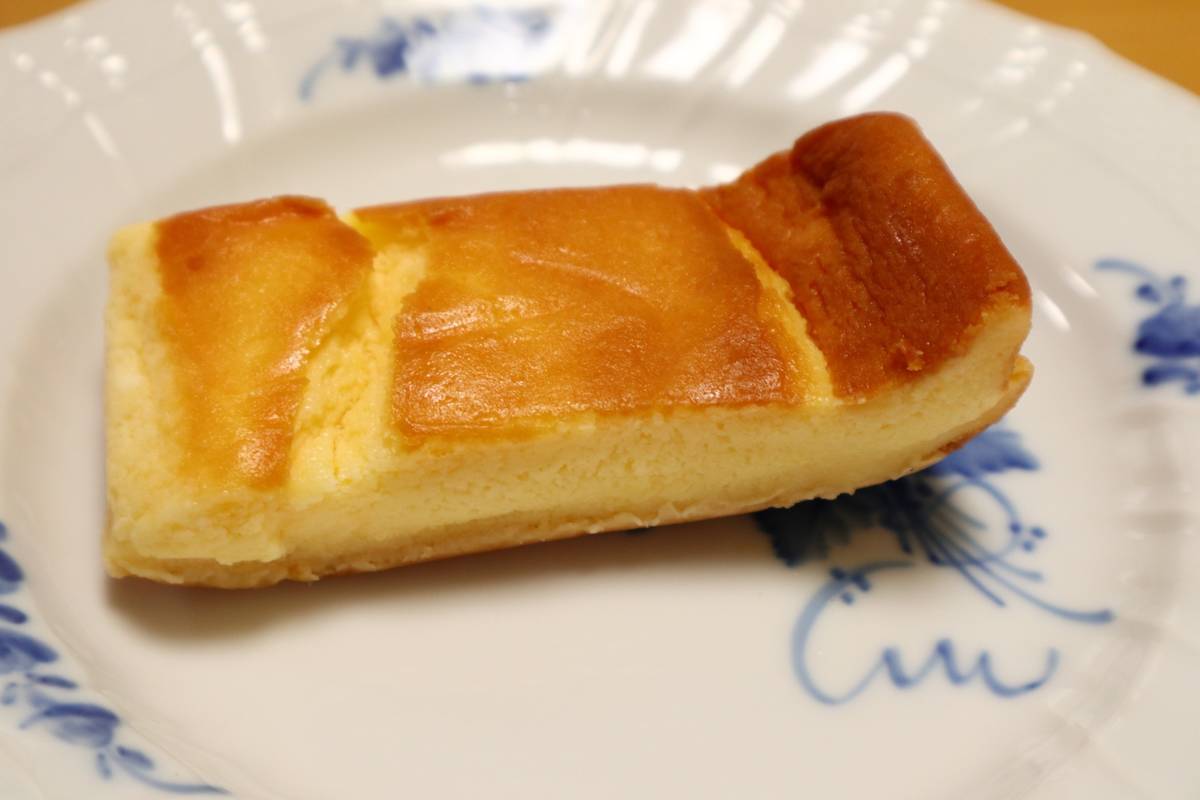 ベッカライ ペルケオさんのチーズケーキ ドイツ菓子図鑑をかいました チーズケーキマニアへの道 世界の味を発見しよう