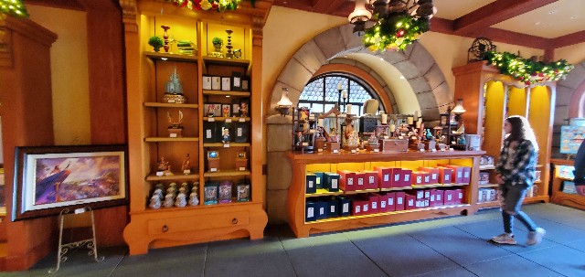 WDWで売られている絵や置物などのディズニーアートを紹介！ - たびきぶん