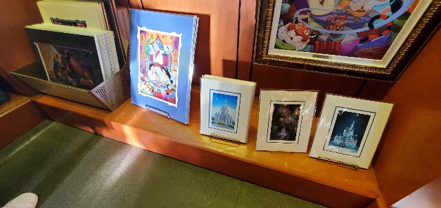 WDWで売られている絵や置物などのディズニーアートを紹介！ - たびきぶん