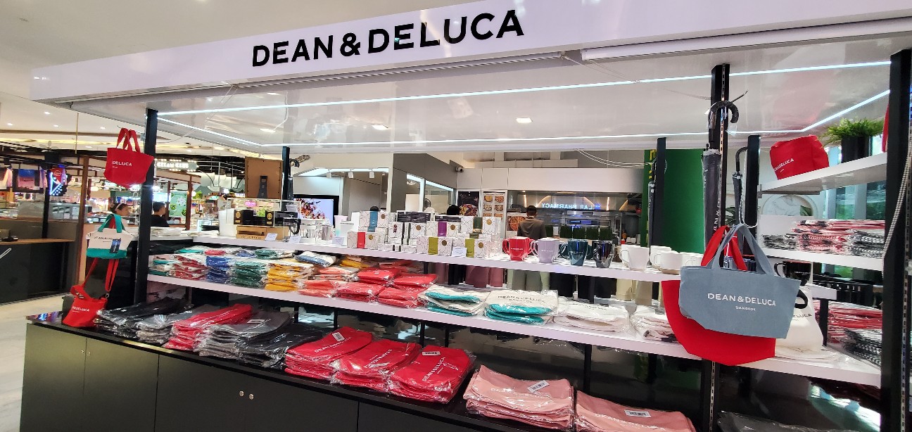 今回はバンコクで日本人にも人気のDEAN&DELUCA(ディーンアンドデルーカ 