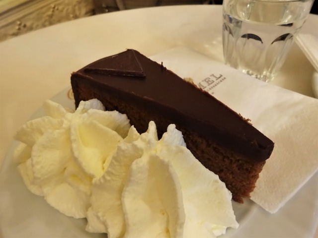 f:id:tabikichi:20180515091256j:plain f:id:tabikichi:20180515091256j:plain