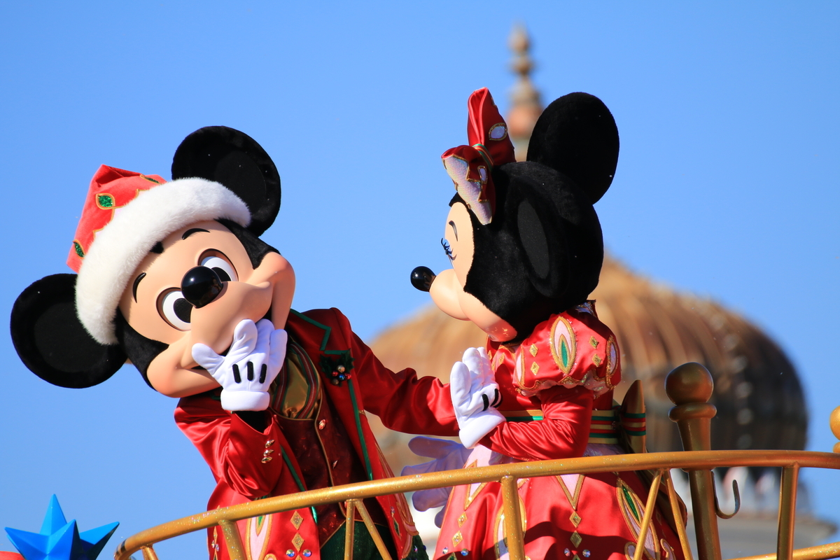 子連れ冬ディズニー】寒さ対策も完璧！ママの失敗から学ぶ持ち物リスト＆便利グッズ - ファミリートリップラボ