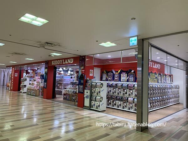 進撃の巨人 ハンジ 東京駅ポップアップストア 進撃の巨人｜東京駅ポップアップストア