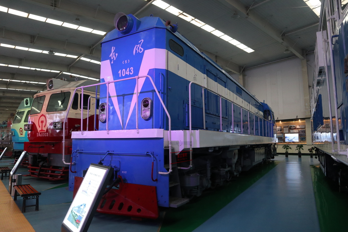 東風5型ディーゼル機関車
