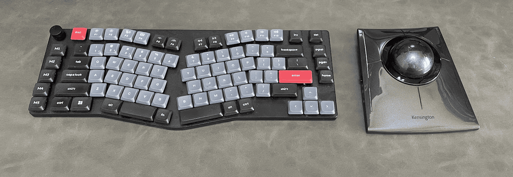 キーボードとトラックボール
