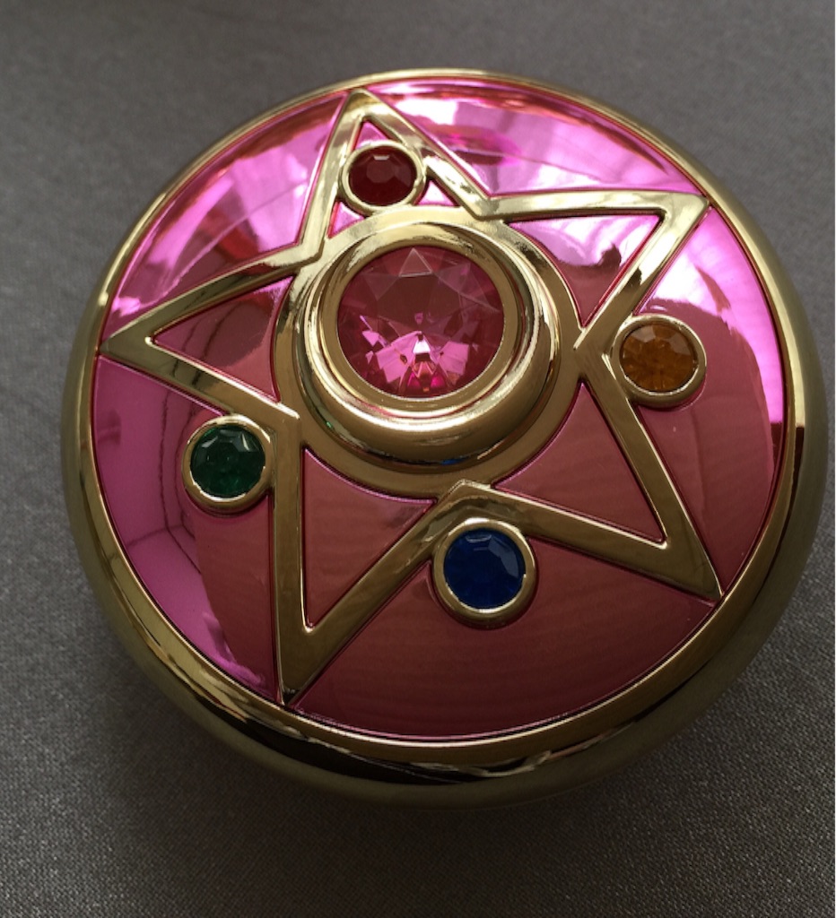 セーラームーン 聖杯 セーラームーン クリスタルスターブローチ