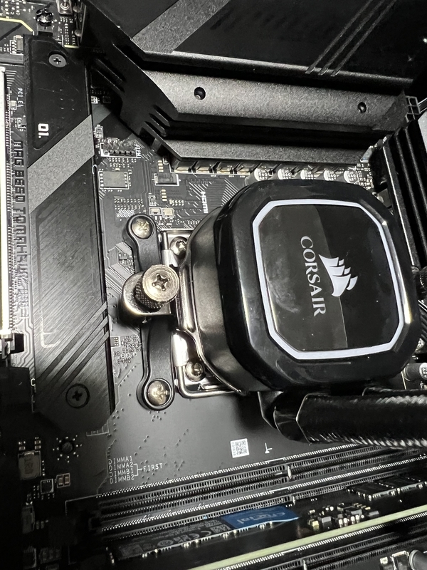 もはや7950Xでは組めなくなりそうな zen4で組む8号機 part6 もはや7950Xでは組めなくなりそうな zen4で組む8号機 part6