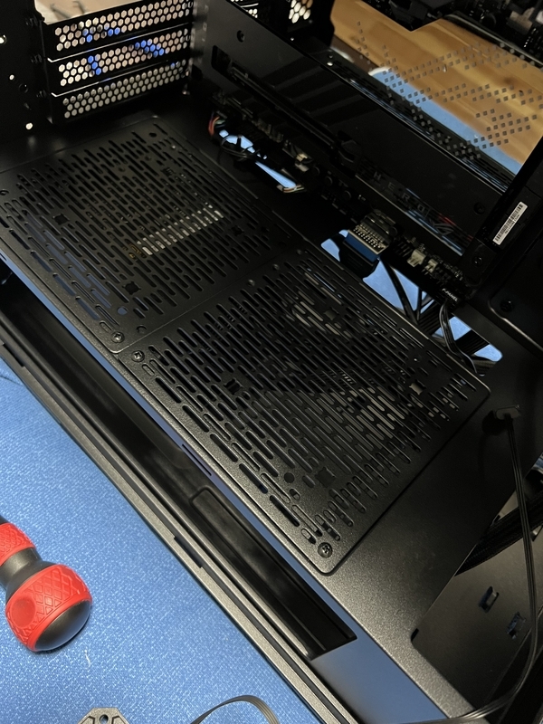 LANCOOL 216で組む最強ゲーミングPC 11号機 - minecraftから自作