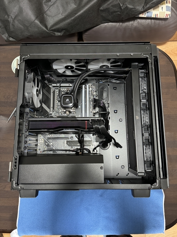 NZXT H6 で組む12号機 お話と紹介編 - minecraftから自作PC沼に