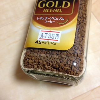 コーヒー豆の微粉を茶こしで取り除くと ...