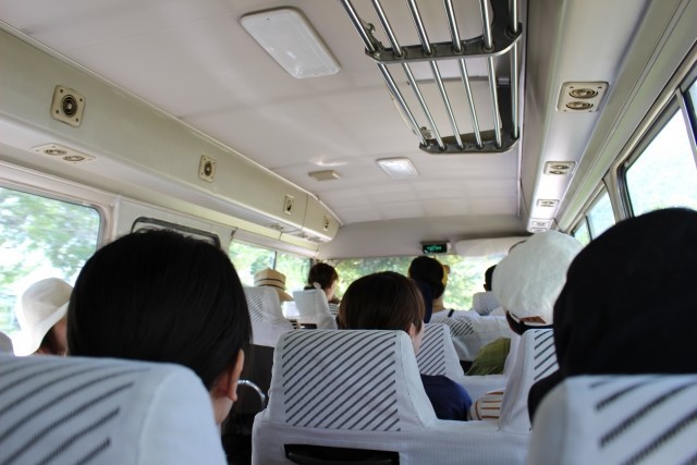 熱海の地元自動車学校が無料バスを運行！土石流バス運休で住民を支援