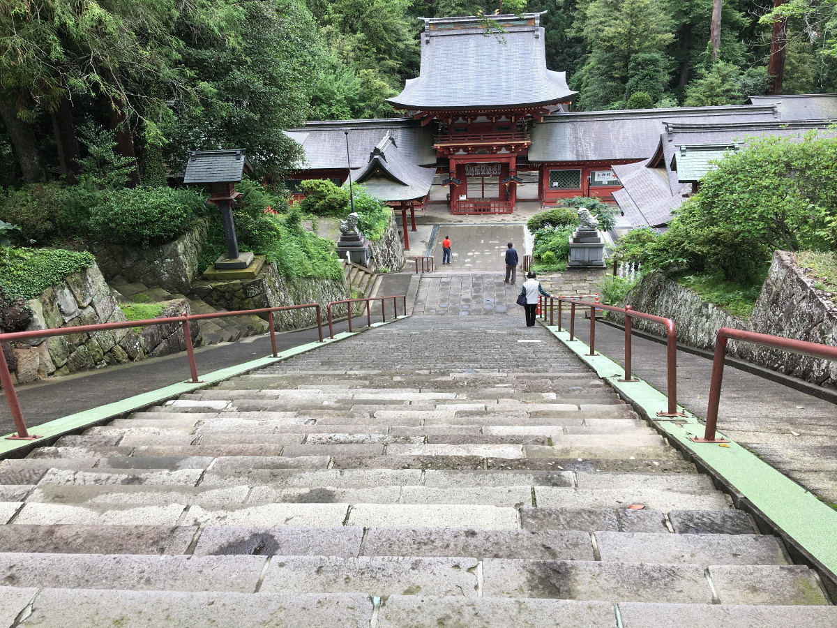 「貫前神社」下り参道