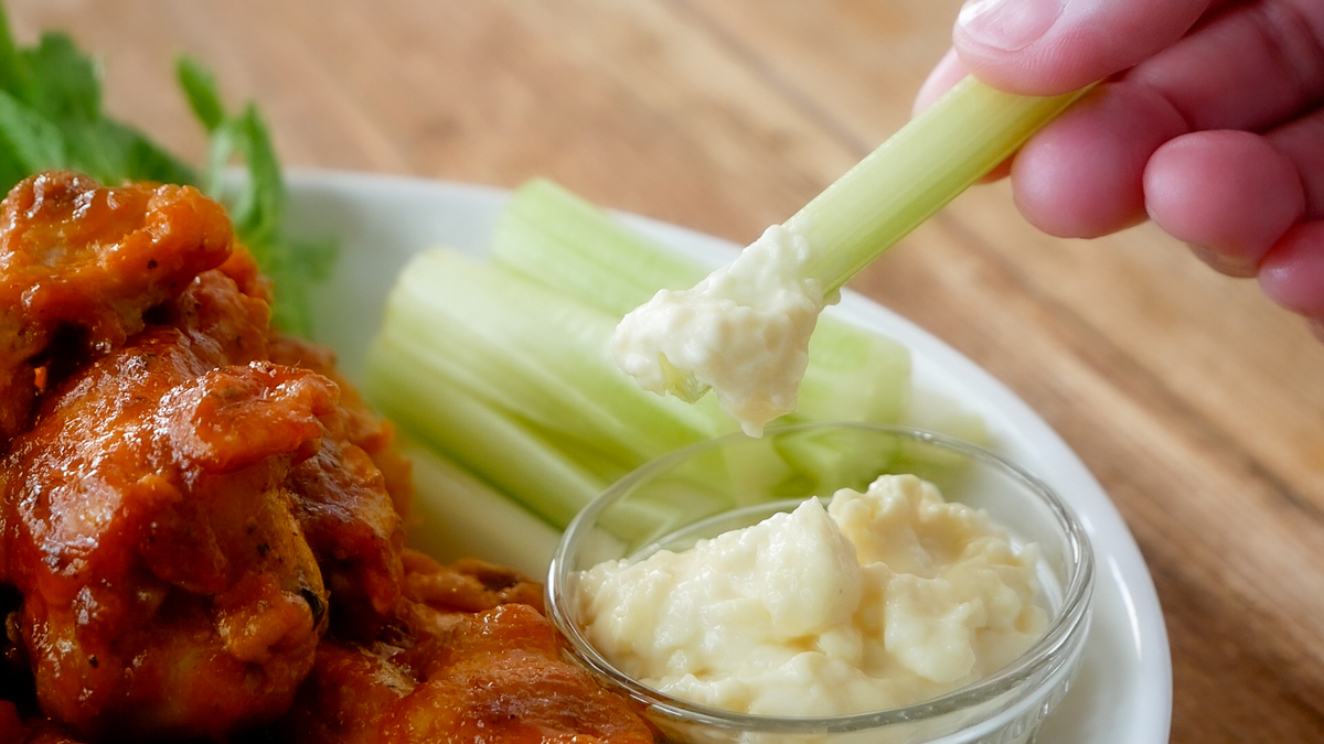 フライパン＆油少なめで作るお酒に合うバッファローウイングはアメリカンな味わいがたまらない【美窪たえ】 メシ通 ホットペッパーグルメ