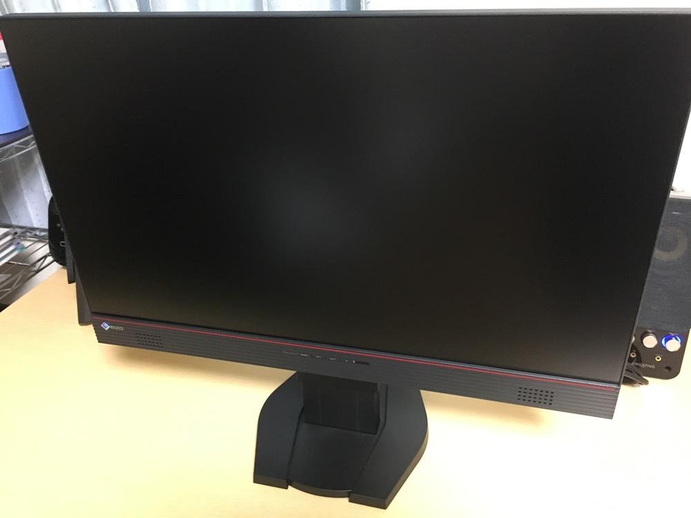 ベゼルが薄くてゲーマー向けなEIZO「FORIS FS2434-R」をレビュー - 黒