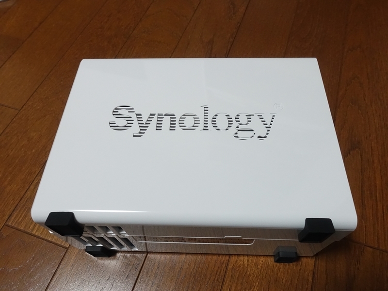 Synology DiskStation DS218jの外観
