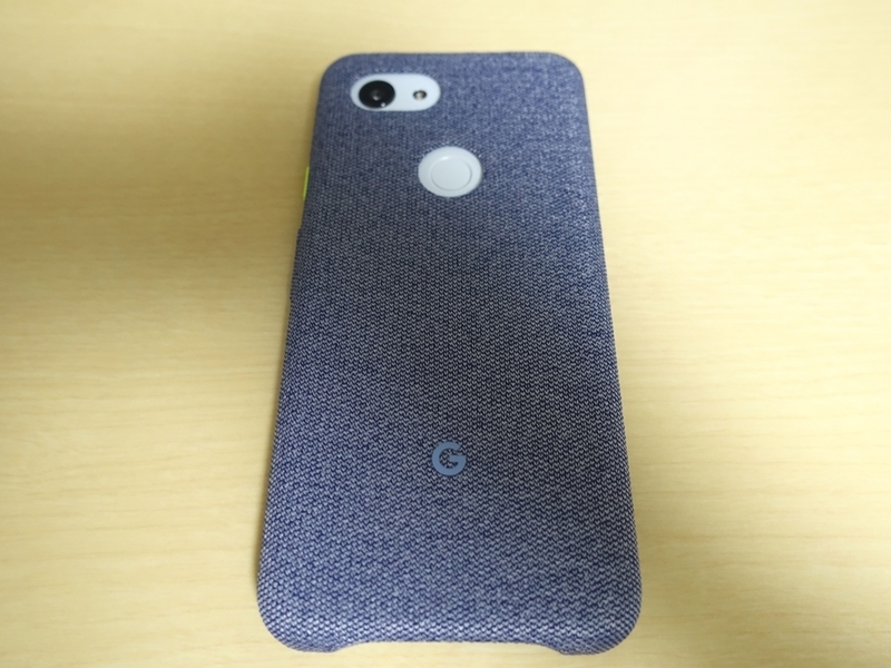 Google Pixel3aの純正ファブリックケース