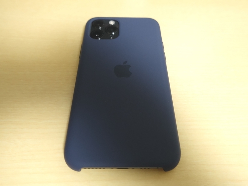 iPhone11ProApple純正シリコンケース