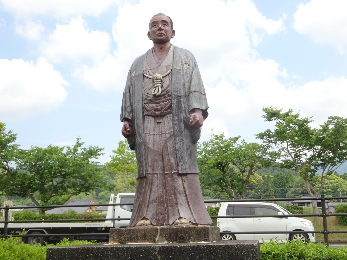 f:id:tagutti:20190825112645j:plain