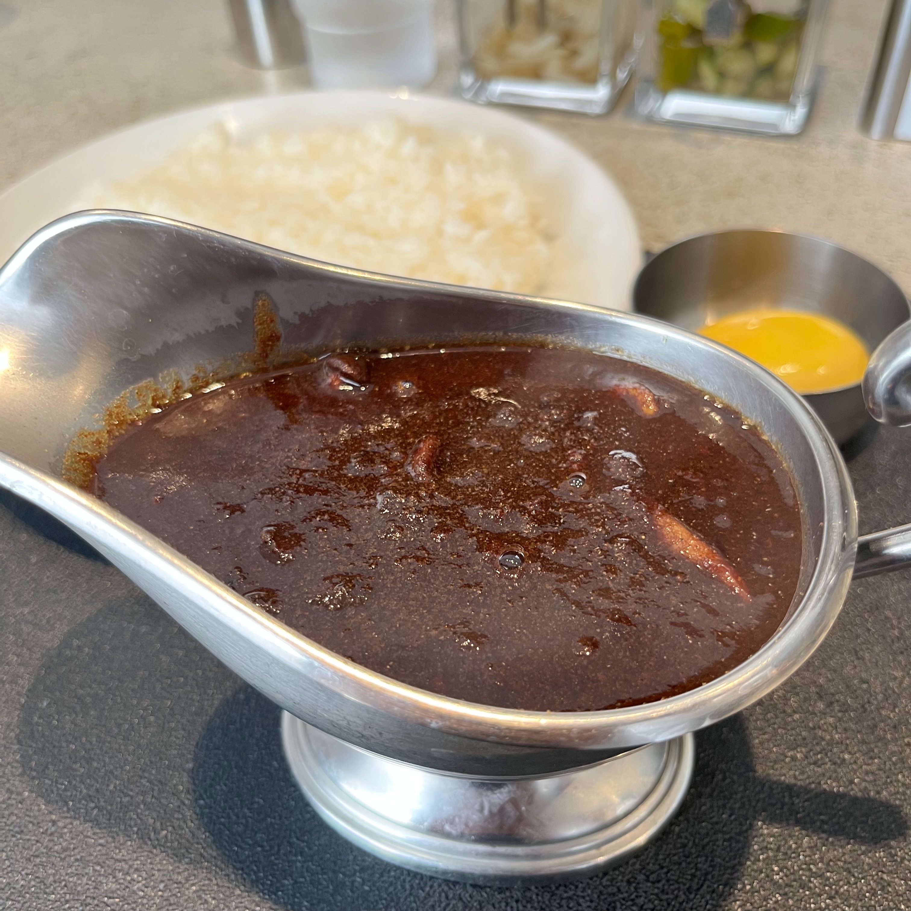 東京都世田谷区北沢「SANZOU TOKYO」 - タイキビーフカレー