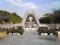 [風景]広島平和記念公園 慰霊碑