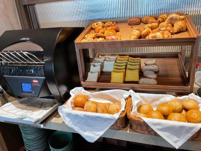 阪急グランレスパイア大阪 朝食 パン