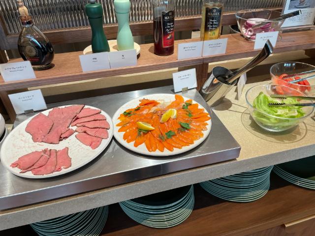 阪急グランレスパイア大阪 朝食 ローストビーフ