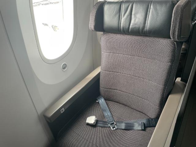 ANA プレミアムクラス 座席