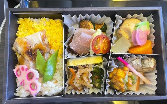 ANAプレミアムクラス 伊丹→那覇 食事