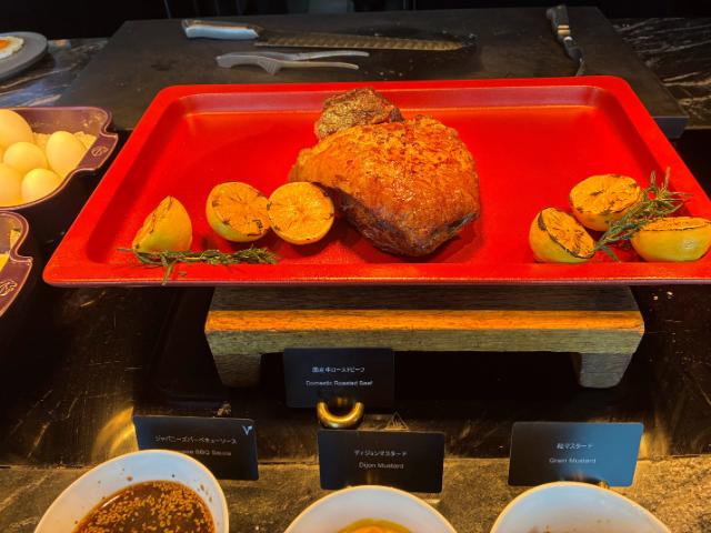 コンラッド大阪 朝食 国産牛ローストビーフ