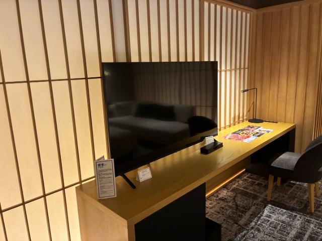 ヒルトン京都 キングデラックスルーム シティビュー テレビ