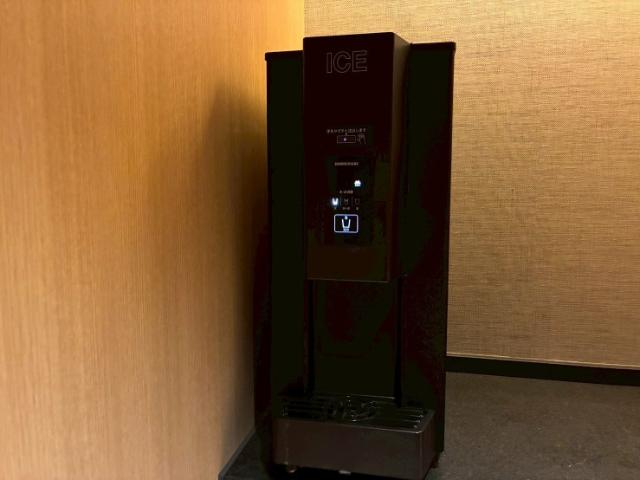 ヒルトン京都 キングデラックスルーム シティビュー ウォーターサーバー
